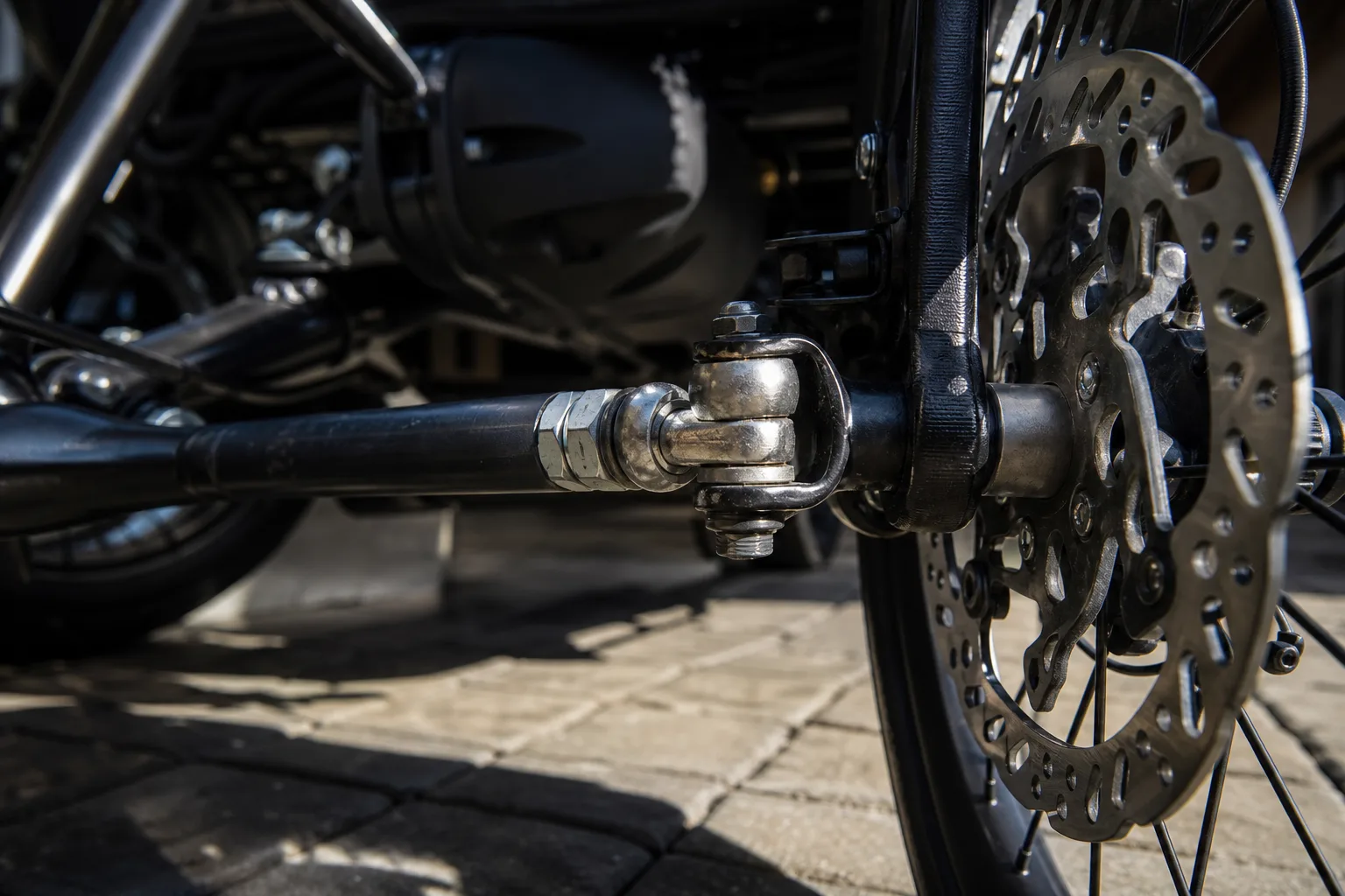 Delta or tadpole? How each layout behaves in a tight driveway